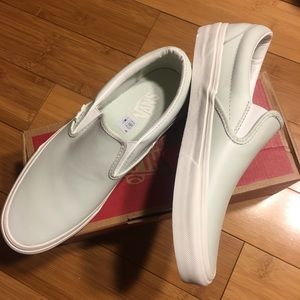Vans classic slip on